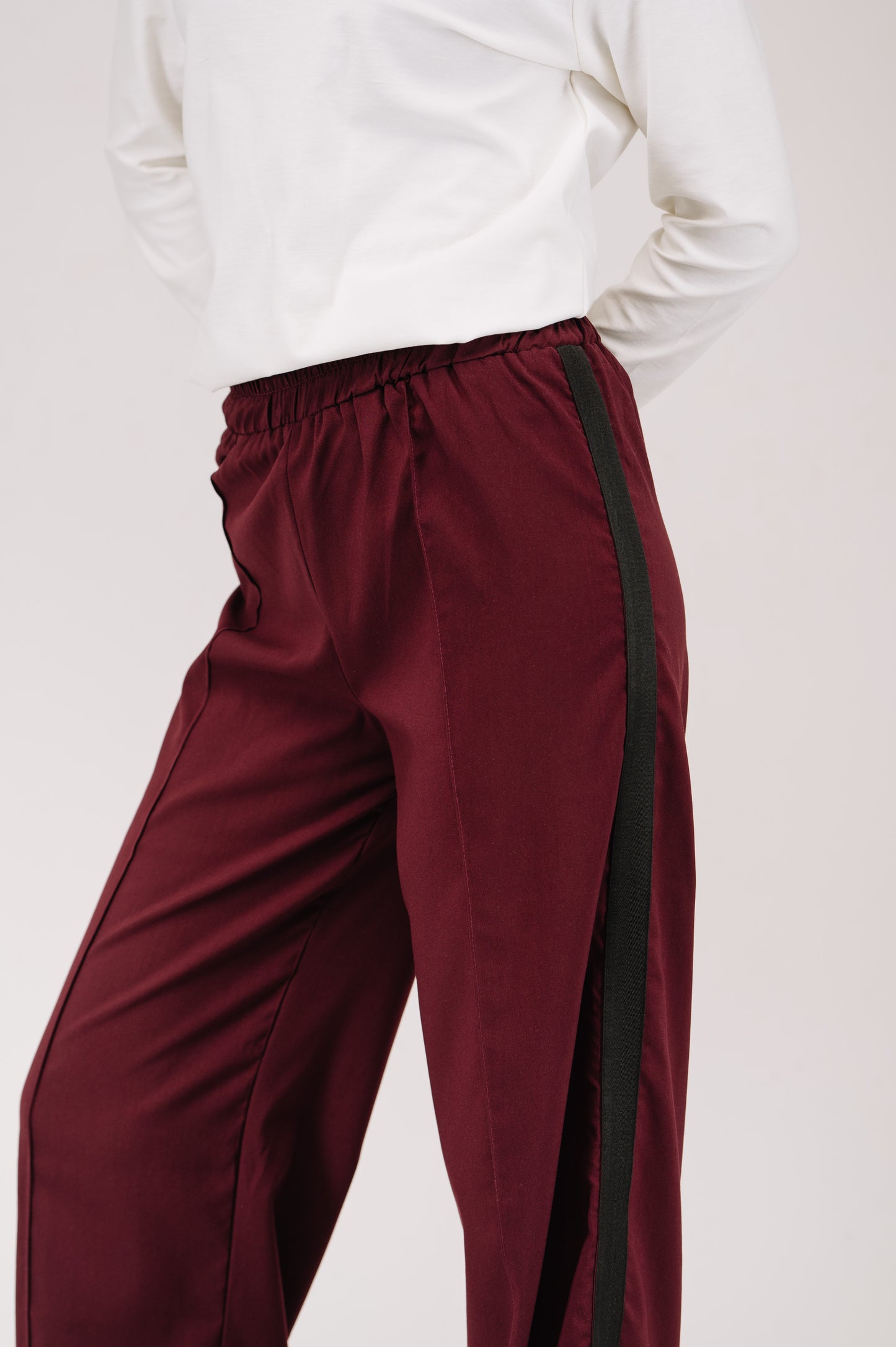 Sandra Pants in Burgundy