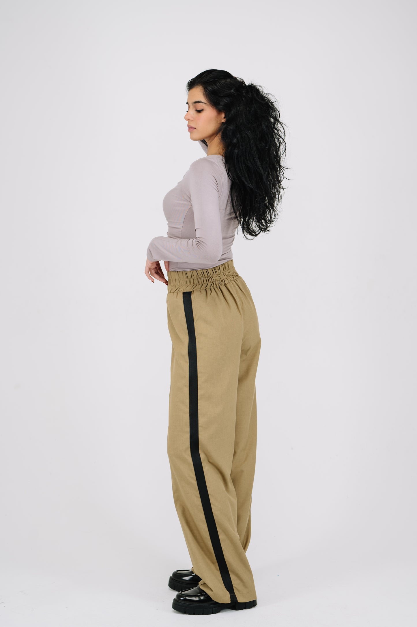 Sandra Pants in Khaki