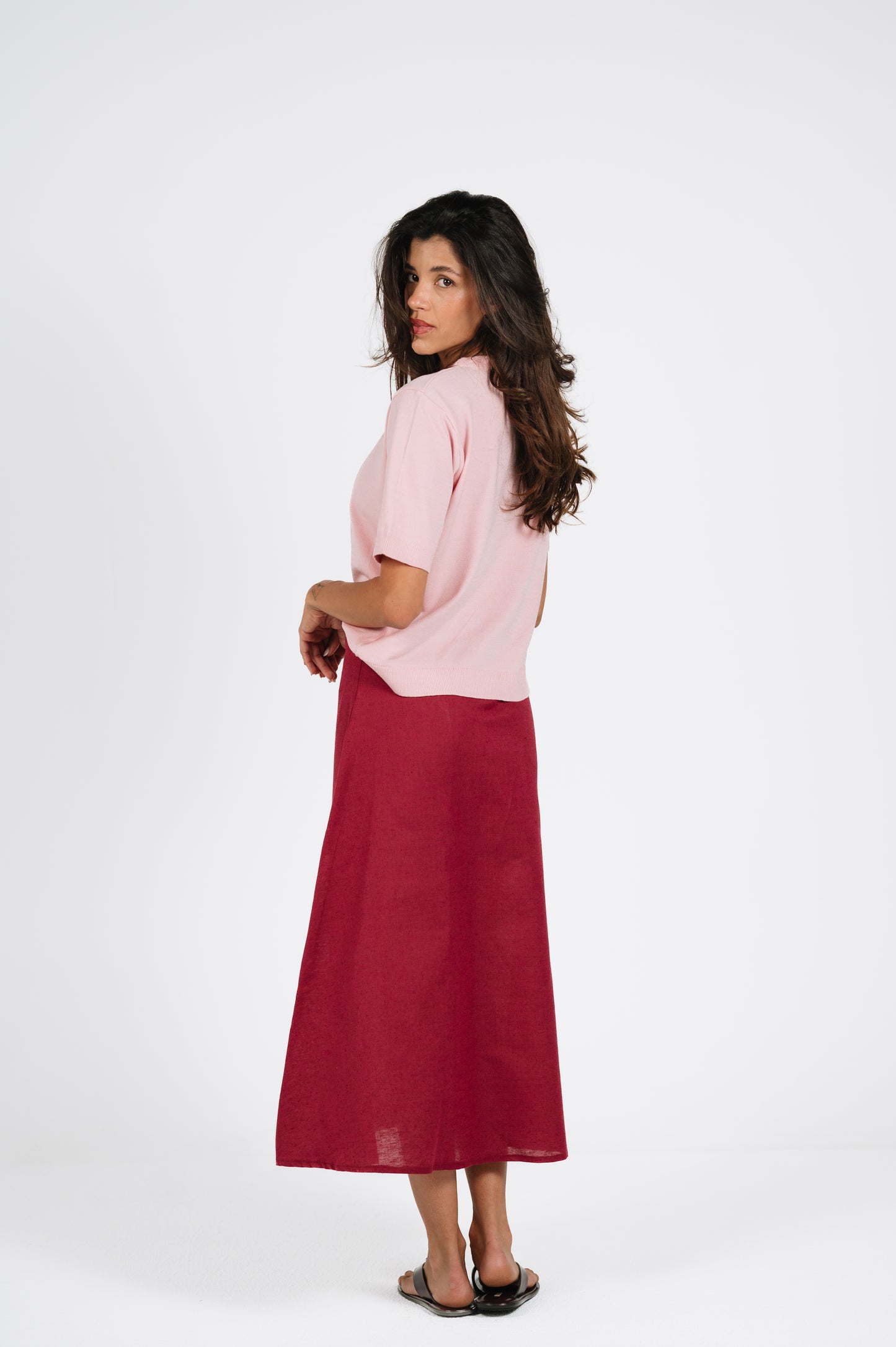 Capsuled Store burgundy linen A-line skirt back view