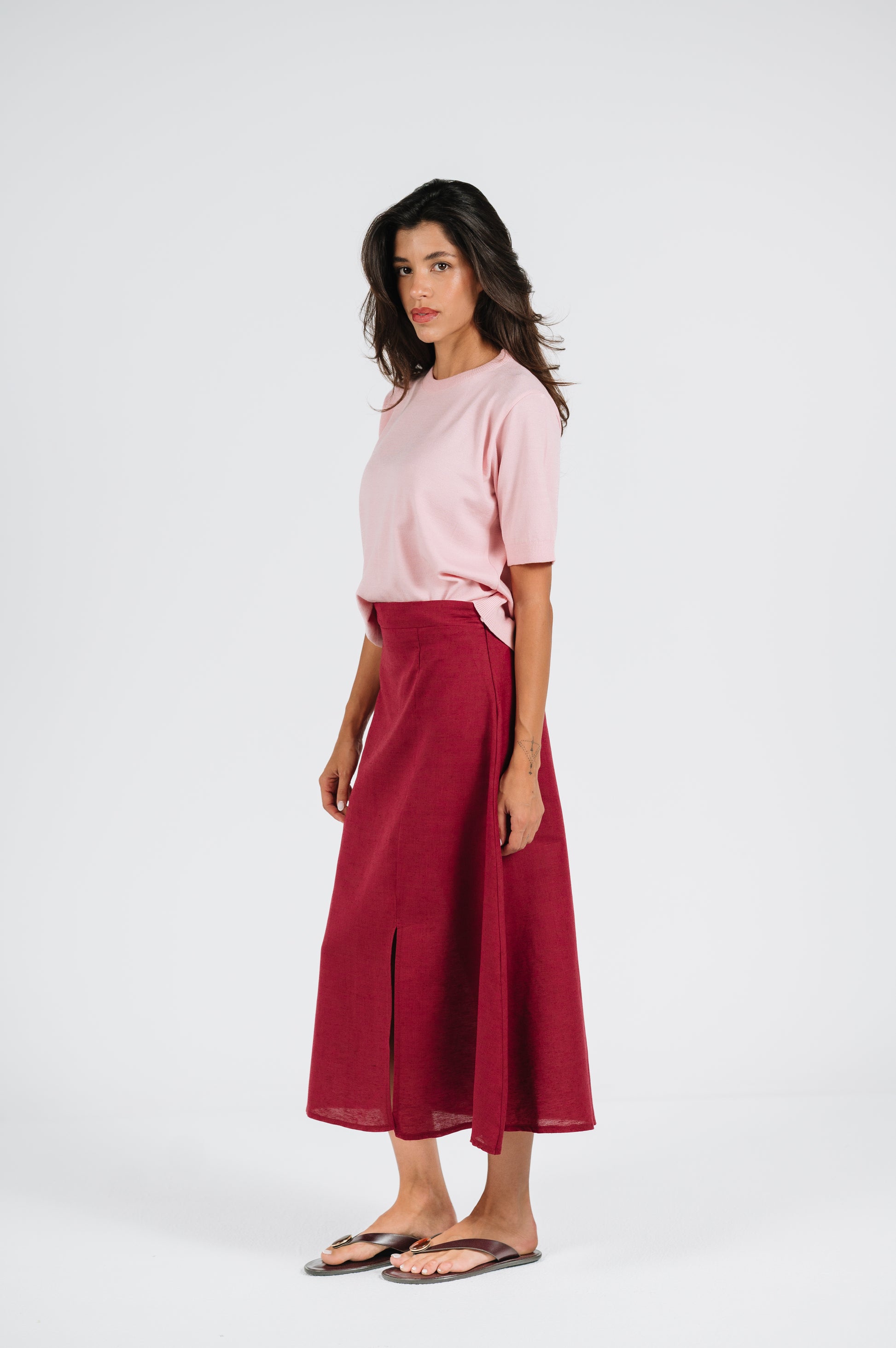 Capsuled Store burgundy linen A-line skirt side view