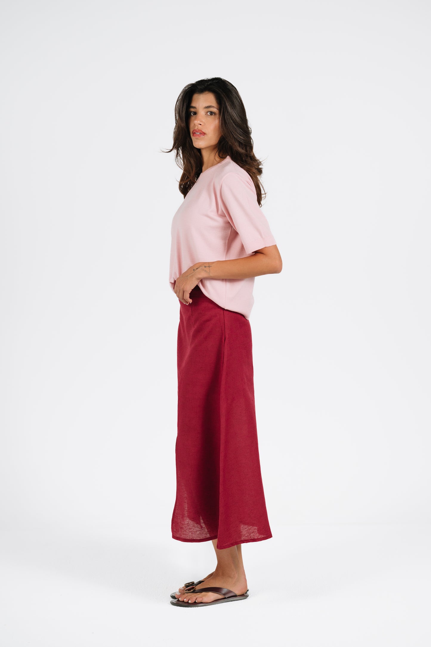 Capsuled Store burgundy linen A-line skirt side view