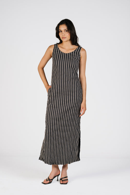 Mila Textured Everyday Maxi Dress