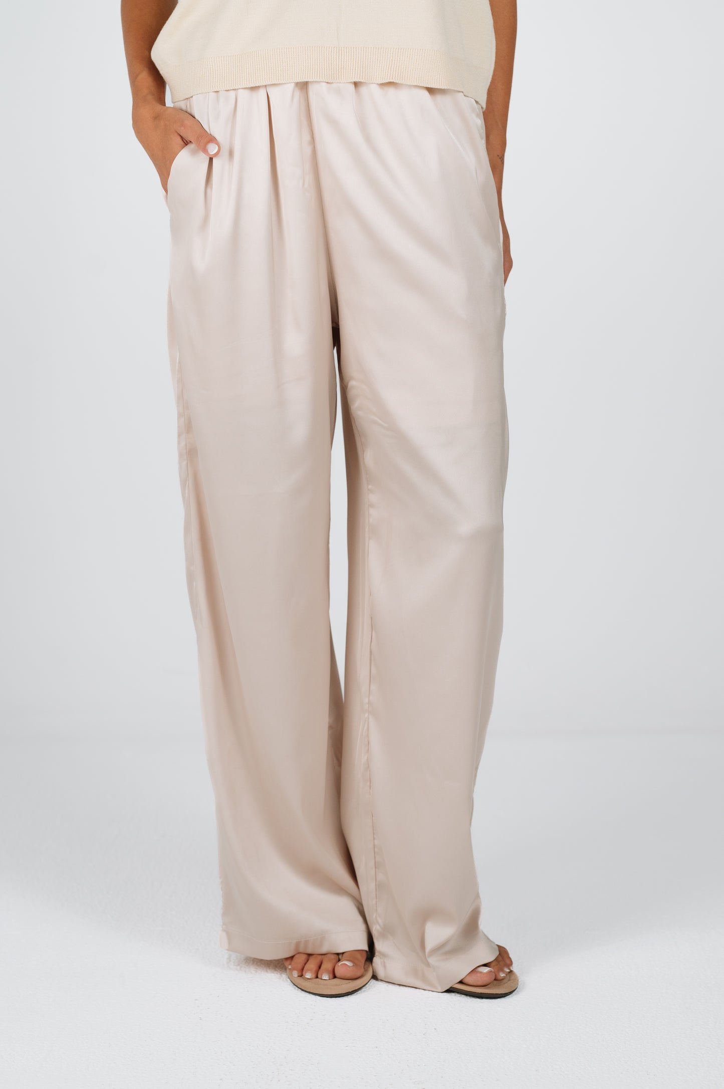 Melanie Relaxed Satin Pants in Champagne