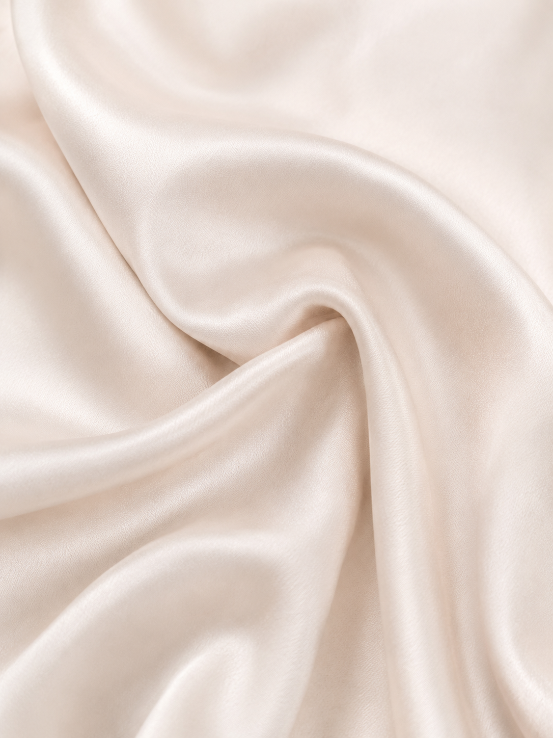 Melanie Relaxed Satin Pants in Champagne