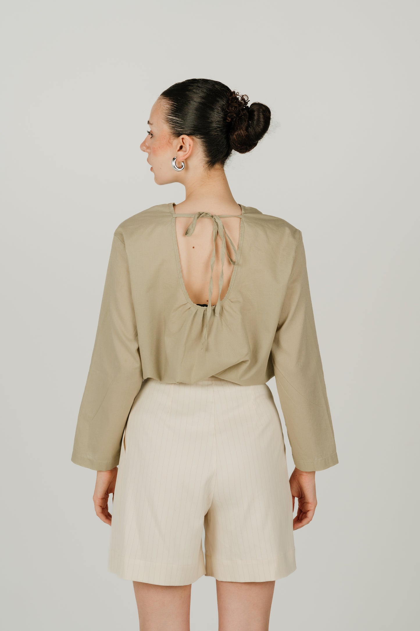 Noor Blouse in Olive