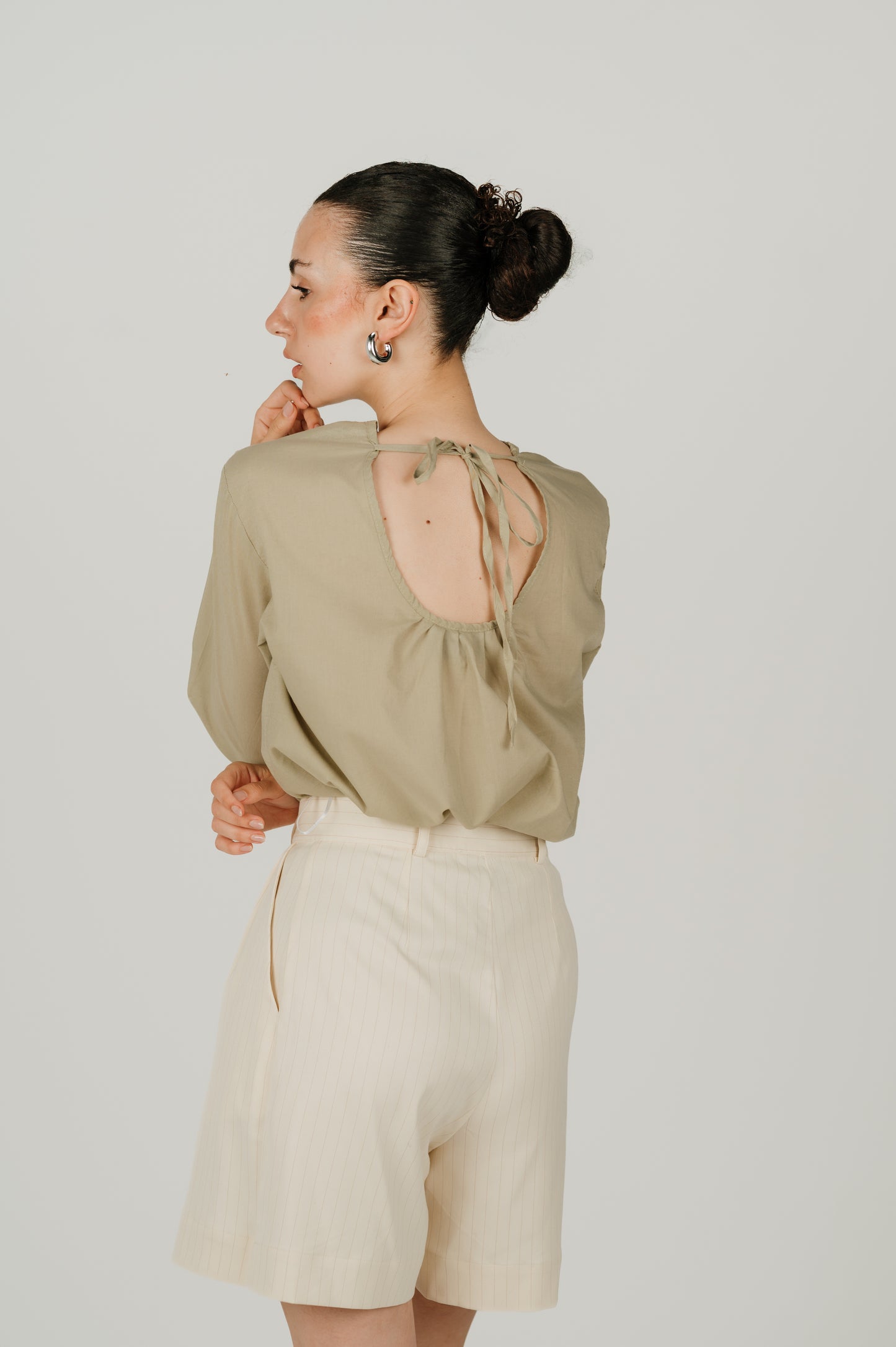 Noor Blouse in Olive