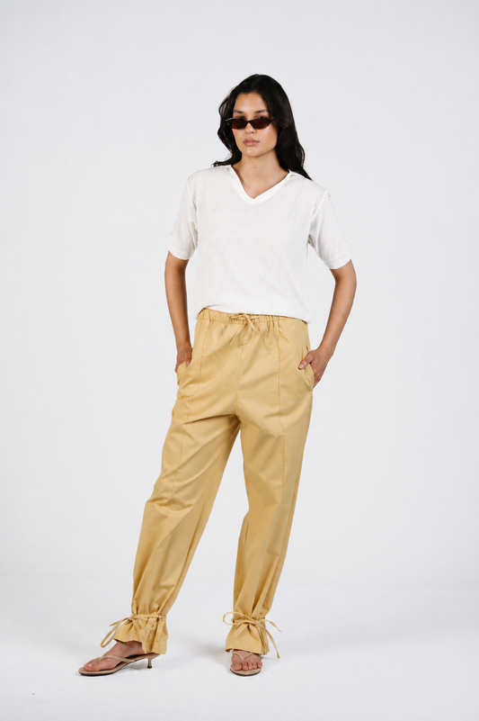 Fine Off-White Knit & Joe Pants Set